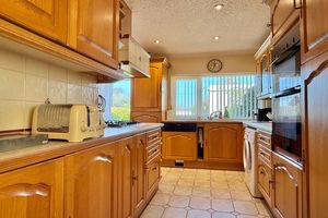 Kitchen- click for photo gallery